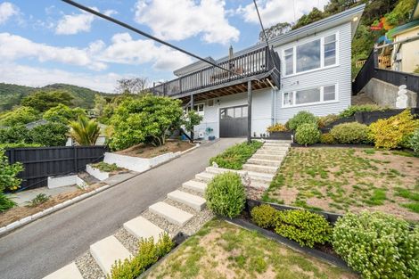 Photo of property in 27 Wyndrum Avenue, Waterloo, Lower Hutt, 5011