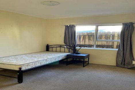 Photo of property in 18 Wycherley Drive, Bucklands Beach, Auckland, 2014