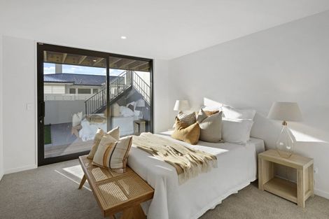 Photo of property in 35 Te Awakura Terrace, Mount Pleasant, Christchurch, 8081