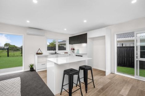 Photo of property in 39a Sutton Crescent, Papakura, 2110