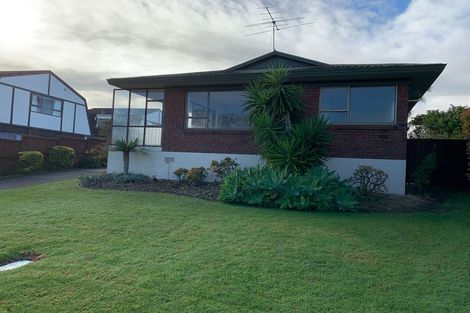 Photo of property in 1/168 Prince Regent Drive, Farm Cove, Auckland, 2012