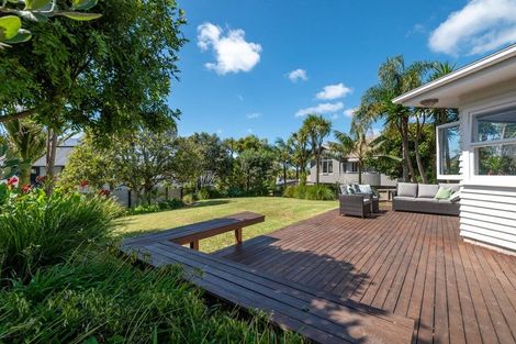 Photo of property in 22 Eversleigh Road, Belmont, Auckland, 0622