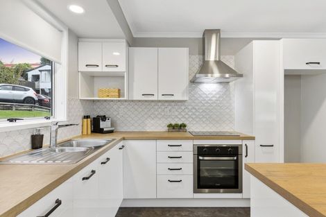 Photo of property in 35a Meander Drive, Welcome Bay, Tauranga, 3112