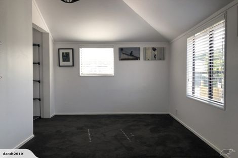 Photo of property in 4/1687 Great North Road, Avondale, Auckland, 1026