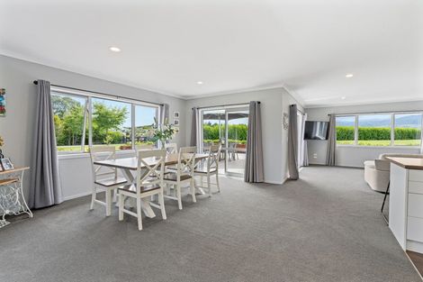 Photo of property in 49 Ohau Terraces, Ohau, Levin, 5570