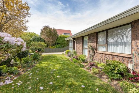Photo of property in 1/14 Gatonby Place, Avonhead, Christchurch, 8042