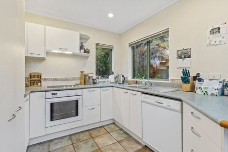 Photo of property in 50 Bronzewing Terrace, Unsworth Heights, Auckland, 0632