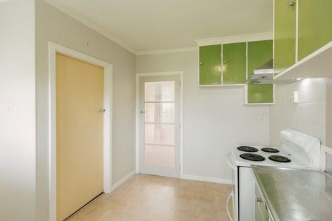 Photo of property in 3 Oakley Street, Palmerston North, 4410