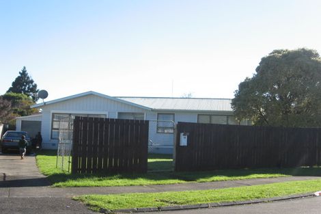 Photo of property in 14 Romney Place, Manurewa, Auckland, 2102