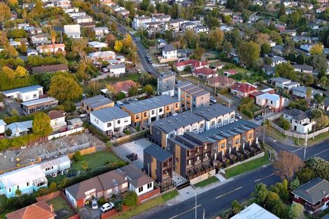 Photo of property in 42 Captain Scott Road, Glen Eden, Auckland, 0602