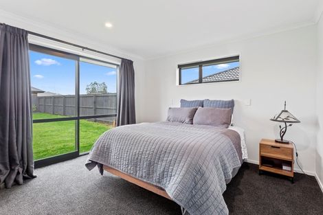 Photo of property in 62 Petries Road, Woodend, 7610