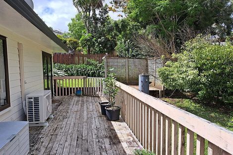 Photo of property in 9 Amery Place, West Harbour, Auckland, 0618