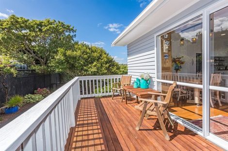 Photo of property in 16 Herewini Street, Titahi Bay, Porirua, 5022