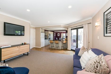 Photo of property in 91 Ferry Road, Clive, 4102