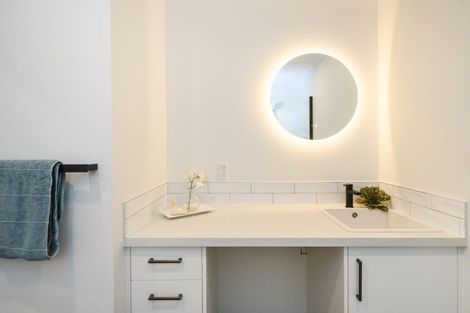 Photo of property in 1b Hereford Street, West End, Palmerston North, 4410