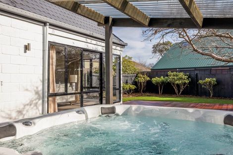 Photo of property in 7 Harrods Court, Ilam, Christchurch, 8053