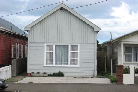 Photo of property in 2/136 Rongotai Road, Kilbirnie, Wellington, 6022