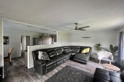 Photo of property in 28 Watts Street, Waipawa, 4210