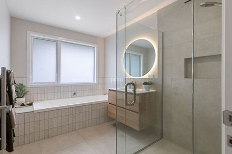 Photo of property in 44 Solitude Crescent, Kelvin Grove, 4470