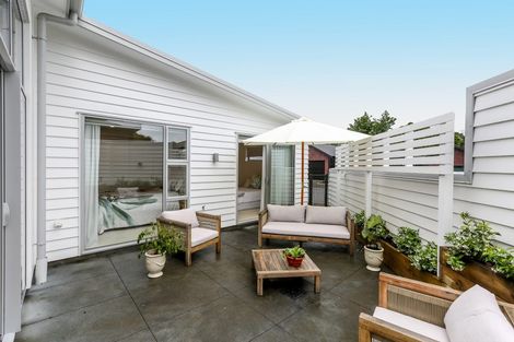 Photo of property in 4 Mackillop Way, Brooklands, New Plymouth, 4310