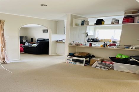 Photo of property in 26 Banyan Drive, Totara Heights, Auckland, 2105