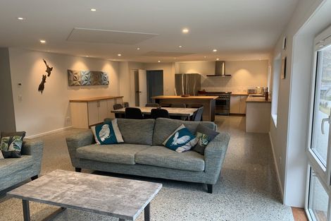 Photo of property in 7 Venus Place, Arthurs Point, Queenstown, 9371