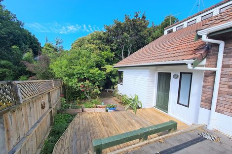 Photo of property in 2/8 Gray Crescent, Torbay, Auckland, 0630