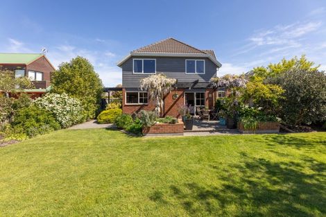 Photo of property in 16 Patricia Place, Harewood, Christchurch, 8051