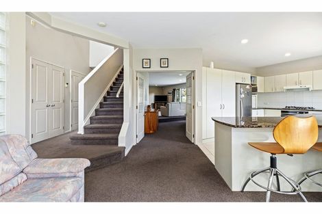 Photo of property in 127a Browns Bay Road, Browns Bay, Auckland, 0630