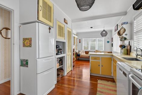 Photo of property in 1 Griffin Road, Maungaturoto, 0520