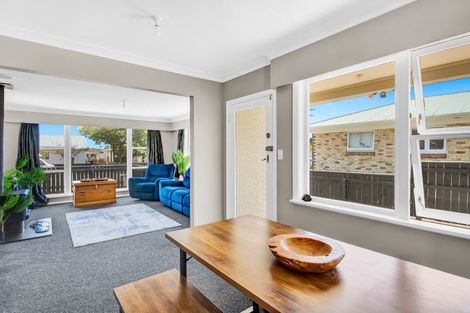 Photo of property in 2 Bowen Street, Levin, 5510