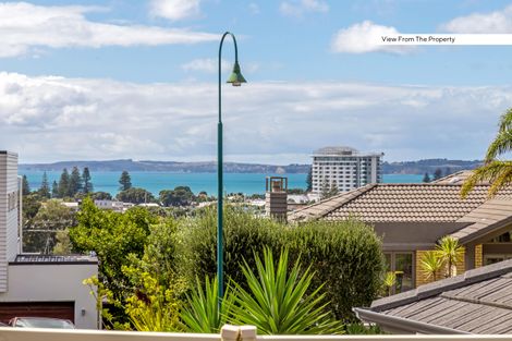 Photo of property in 66 Grovenor Drive, Orewa, 0931