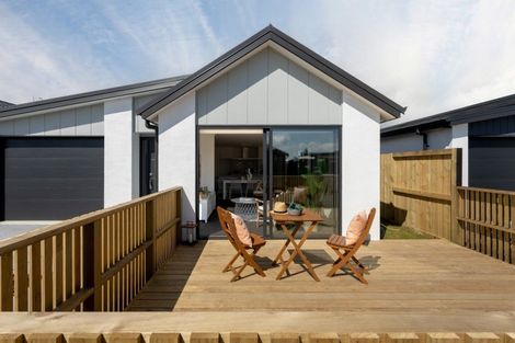 Photo of property in 8 Julie Lane, Papamoa, 3118