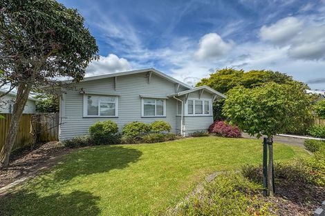 Photo of property in 27 Marne Street, Hokowhitu, Palmerston North, 4410