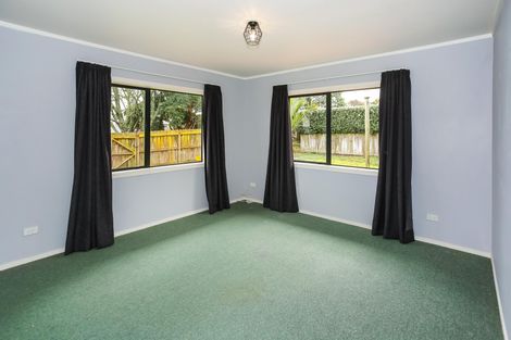 Photo of property in 4 Vela Place, Clarks Beach, 2122