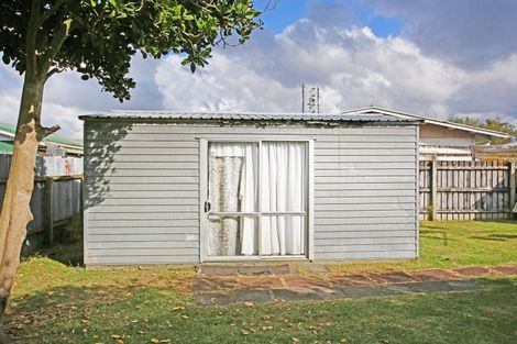 Photo of property in 33 Tairere Crescent, Rosehill, Papakura, 2113