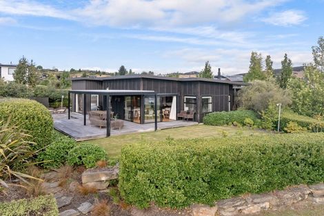 Photo of property in 1 Kirimoko Crescent, Wanaka, 9305