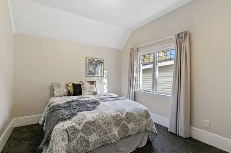Photo of property in 15 Lower North Terrace, Kelburn, Wellington, 6012