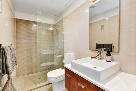 Photo of property in 8 Little Compton Mews, Snells Beach, 0920