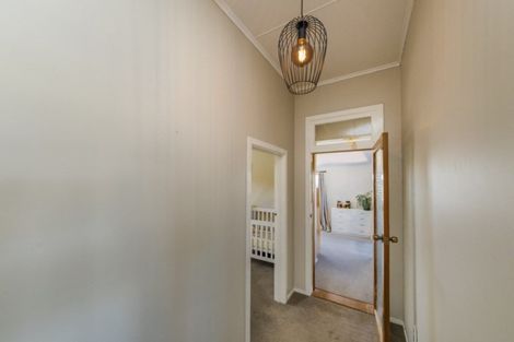 Photo of property in 16 King Street, Halcombe, Feilding, 4779