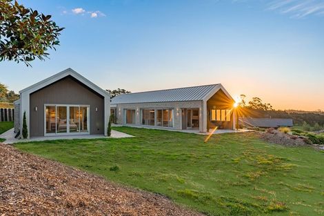 Photo of property in 4 Myra Evelyn Grove, Dairy Flat, Albany, 0792