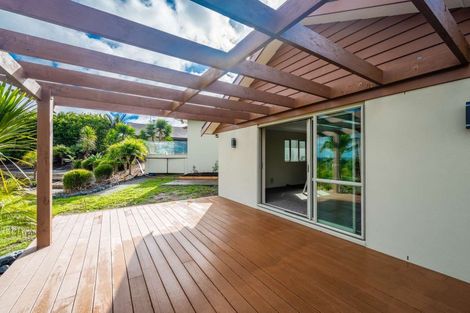 Photo of property in 305 Old North Road, Kumeu, 0892