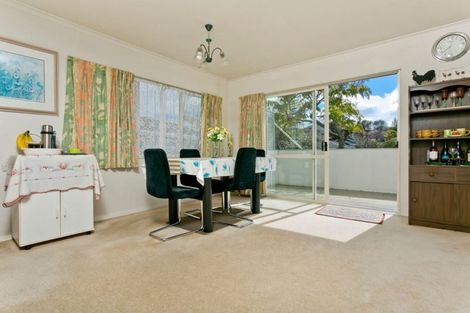 Photo of property in 2/80 Bentley Avenue, Glenfield, Auckland, 0629