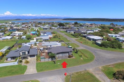 Photo of property in 35 Roore Street, Foxton Beach, Foxton, 4815