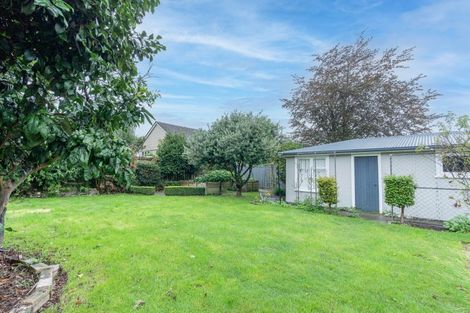 Photo of property in 27 Pembroke Street, Highbury, Palmerston North, 4412