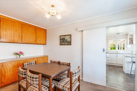 Photo of property in 46 Woodford Avenue, Henderson, Auckland, 0610