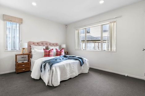 Photo of property in 11 Kouras Place, Flat Bush, Auckland, 2016