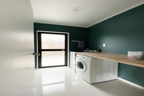 Photo of property in 3a Lyn Grove, Papamoa Beach, Papamoa, 3118