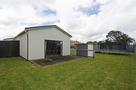 Photo of property in 16 Dieffenbach Street, Opunake, 4616