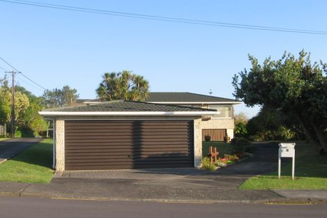 Photo of property in 8 Ross Avenue, Glenfield, Auckland, 0629